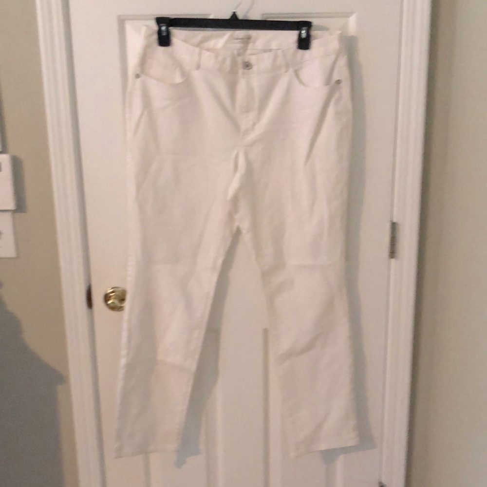 Coldwater Creek white jeans. Size Misses 16